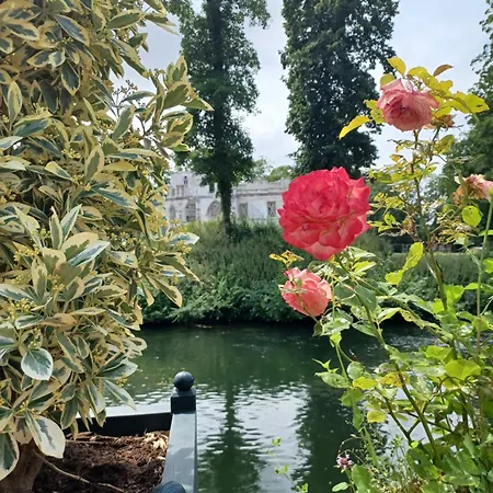 Sur La Somme A Bord De La Peniche Arche De Noe * Pont-Rémy